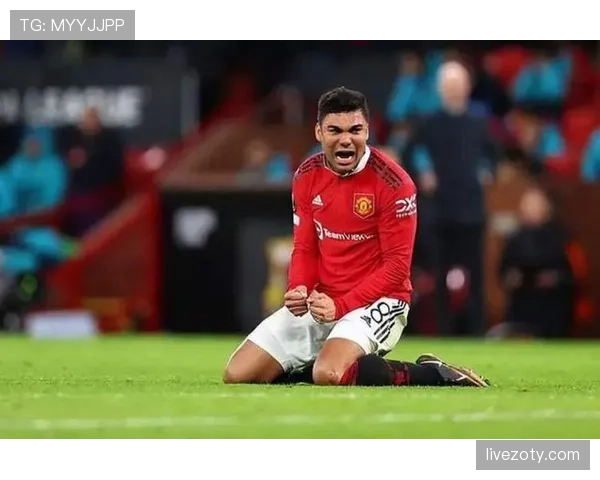 帕利尼亚与卡塞米罗的拦截能力与经验差异解析：防守效率、比赛阅读与角色适配性对比